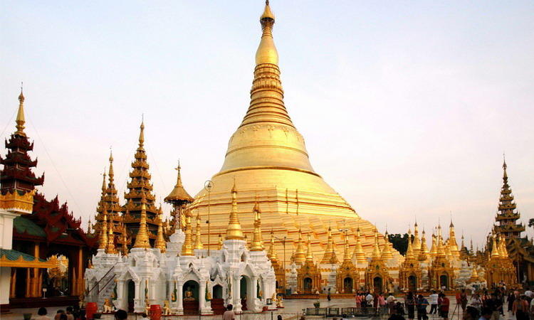 BOTATAUNG PAGODA – A FAMOUS HISTORIC SITE IN YANGON